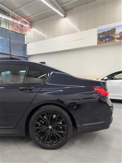 بي ام دبليو الفئة 7